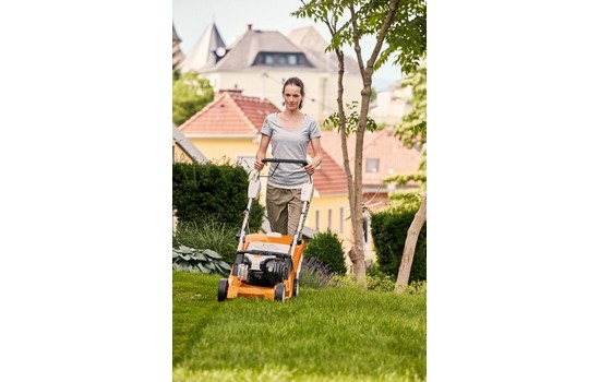 Газонокосилка бензиновая STIHL RM 443