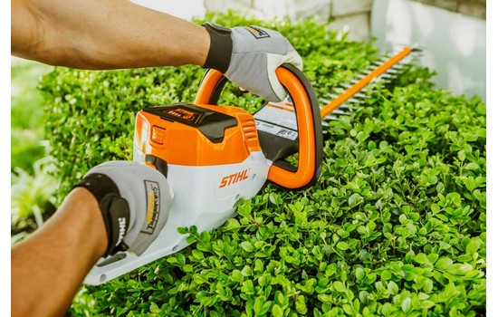 Мотоножницы аккумуляторные STIHL HSA 56 с AK 10 и AL 101