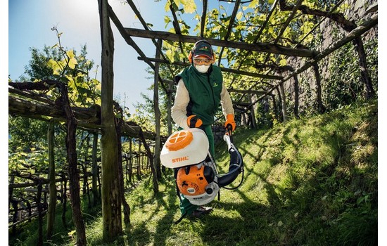 Опрыскиватель STIHL SR 200